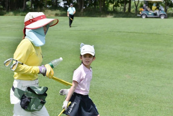 公众高尔夫 青少年 青少年高尔夫俱乐部